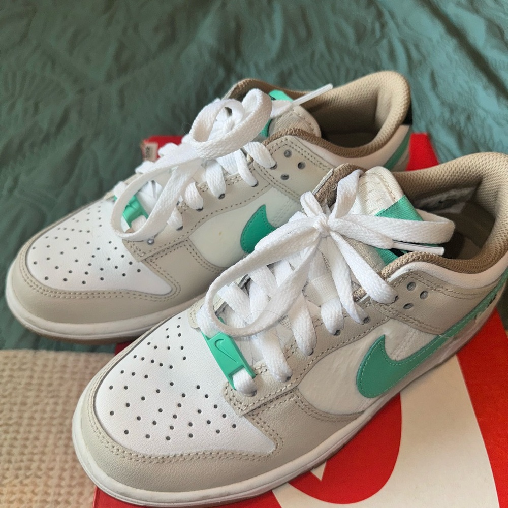 Nike Dunks - Picture 3 of 7
